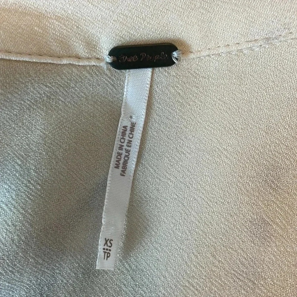 Free People cream floral/abstract high low tunic size small - Picture 7 of 9